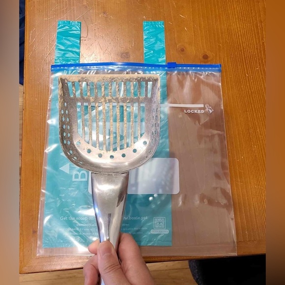 "Boxie® Sustainable Scoop & Tie™ Bags for Pet Waste, Boxiecat- 120 Count Pack - Picture 2 of 5